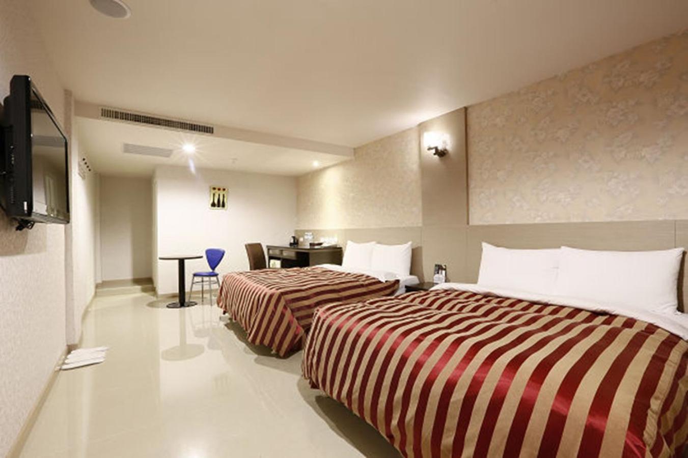 Hua Xiang Motel - Arena Kaohsiung Exteriör bild