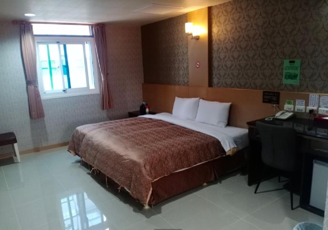 Hua Xiang Motel - Arena Kaohsiung Exteriör bild