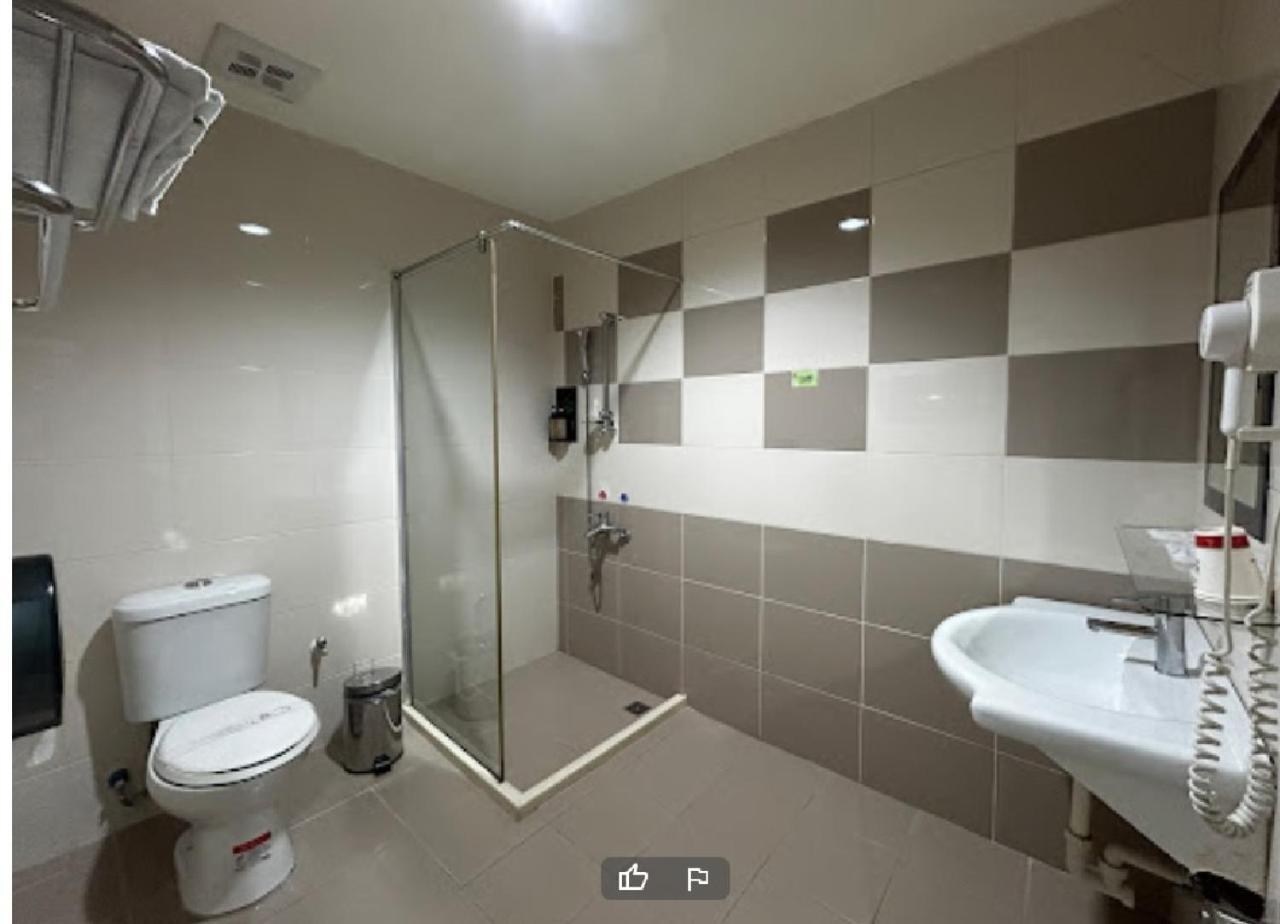 Hua Xiang Motel - Arena Kaohsiung Exteriör bild