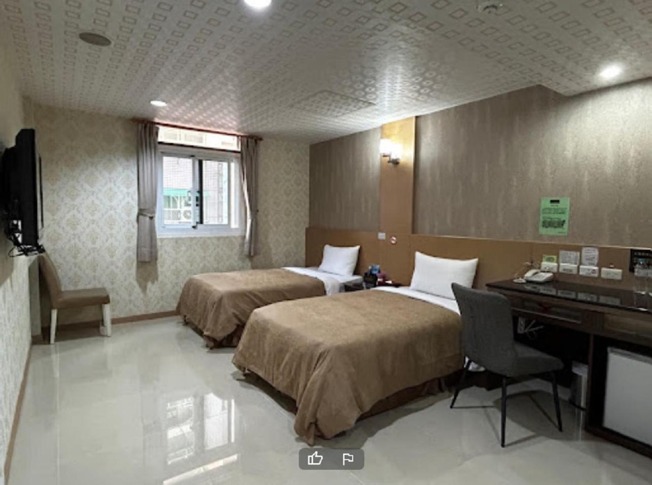 Hua Xiang Motel - Arena Kaohsiung Exteriör bild